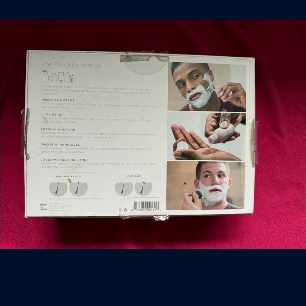 Bevel Grooming Kit with Razor - Picture 3 of 4